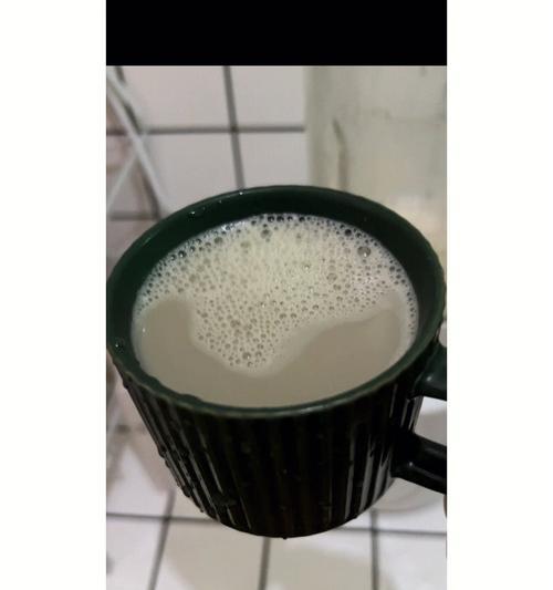 豆浆渣子的神奇用途（将废弃物变废为宝，豆浆渣子可以浇花！）