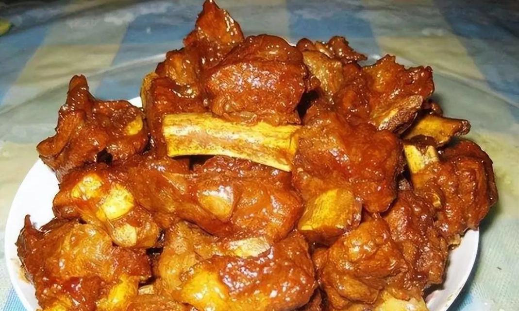 鸡骨头如何变废为宝（从厨余垃圾到优质肥料，鸡骨头是肥料中的佼佼者）